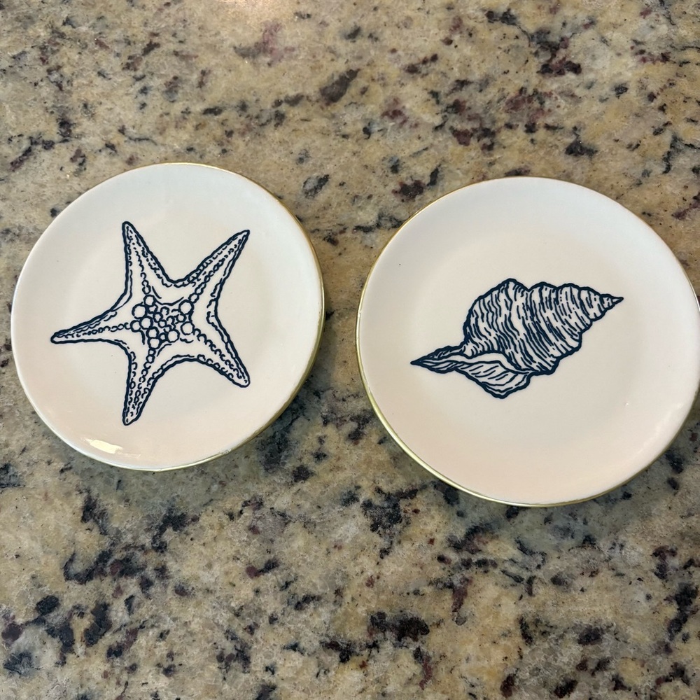 Blue and White Starfish and Seashell Set of Ceramic Plates 5” - Picture 1 of 6